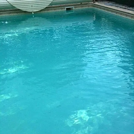 Alojamento de Acomodação e Pequeno-almoço D'hôte Couguiolet - Avec Piscine